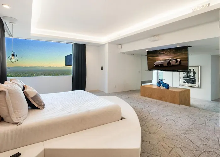 Camelback Mountain Luxury Pool, Golf, & Views Holiday home Phoenix
