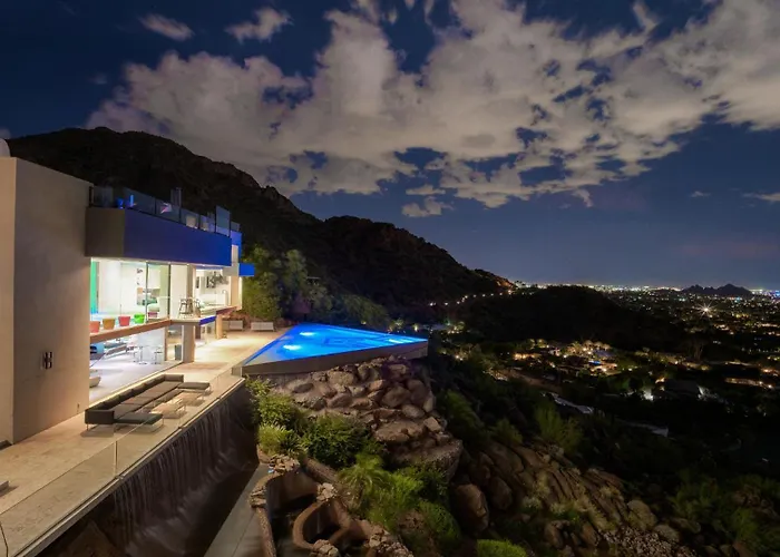 Camelback Mountain Luxury Pool, Golf, & Views *